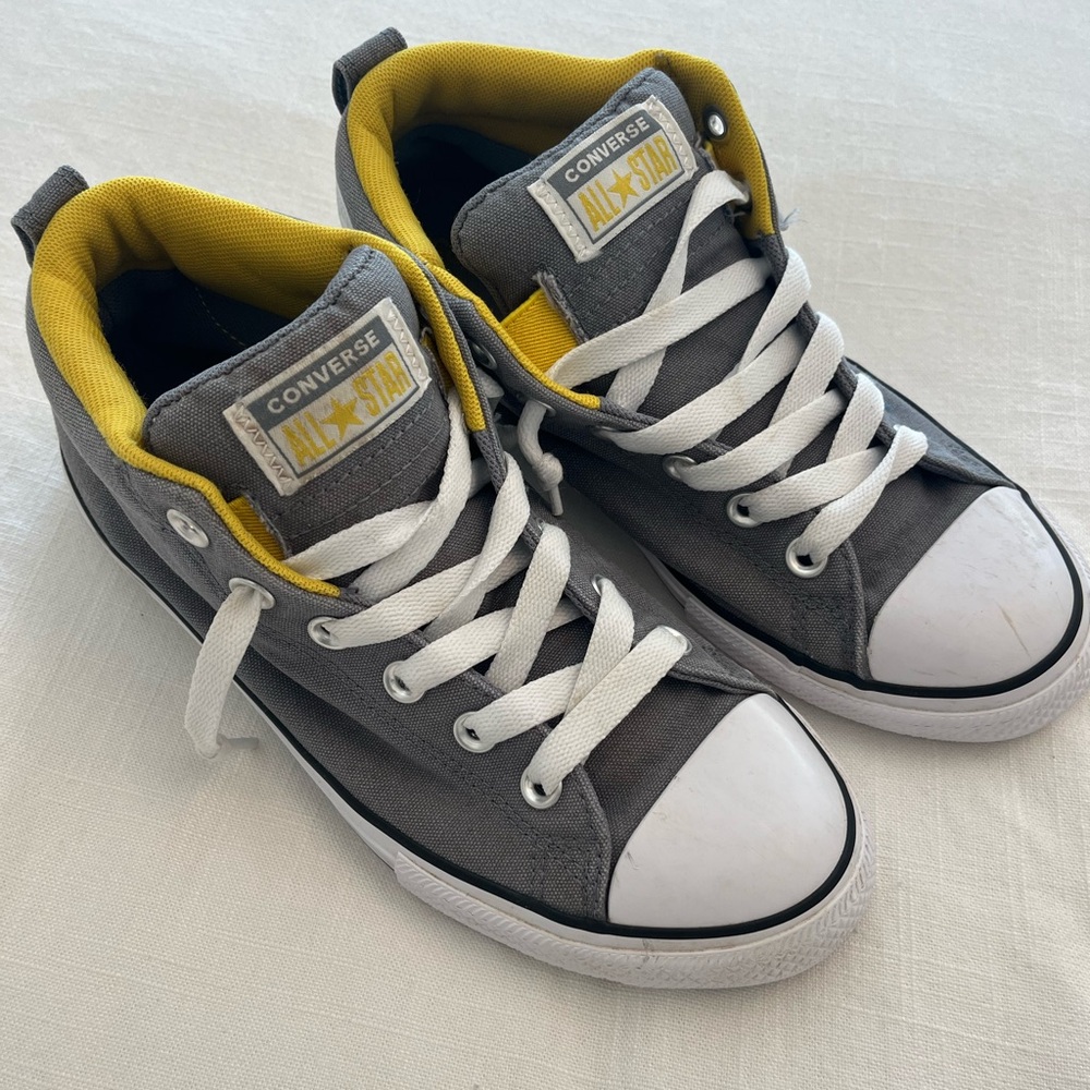Converse sneakers - worn once - size 6